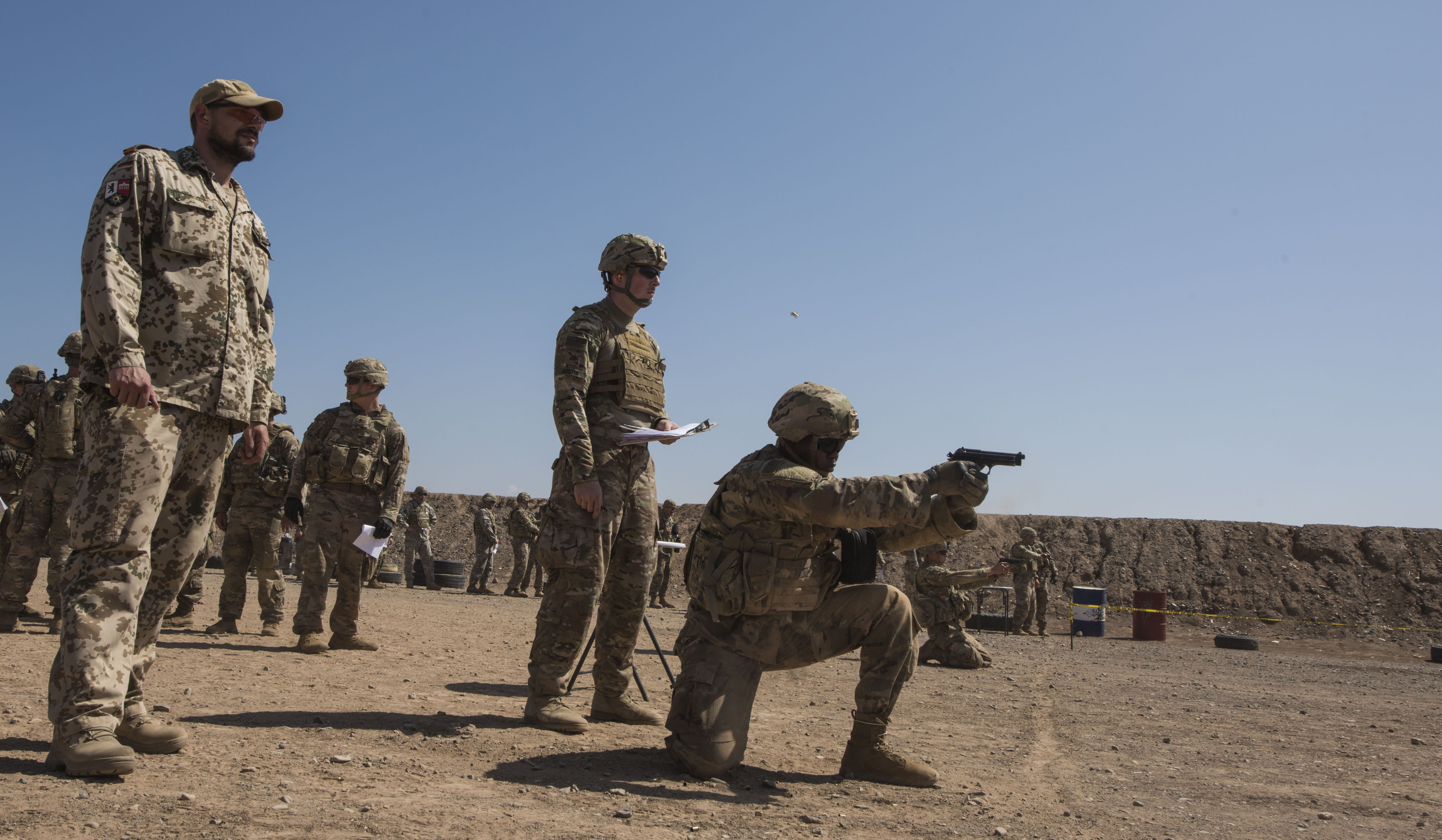 members-of-cjtf-hoa-strive-for-gold-during-german-military-challenge-in-djibouti