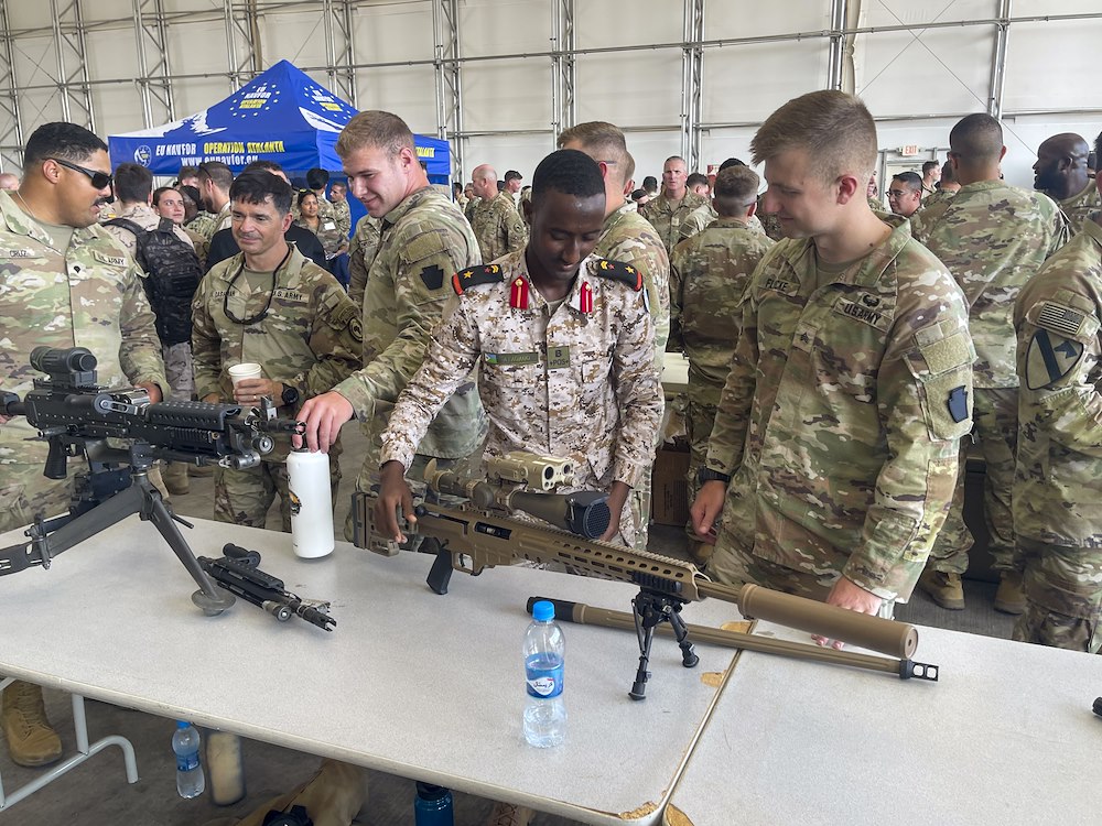 GQ1398◇Honor gathering : tasmania CJTF - HOA